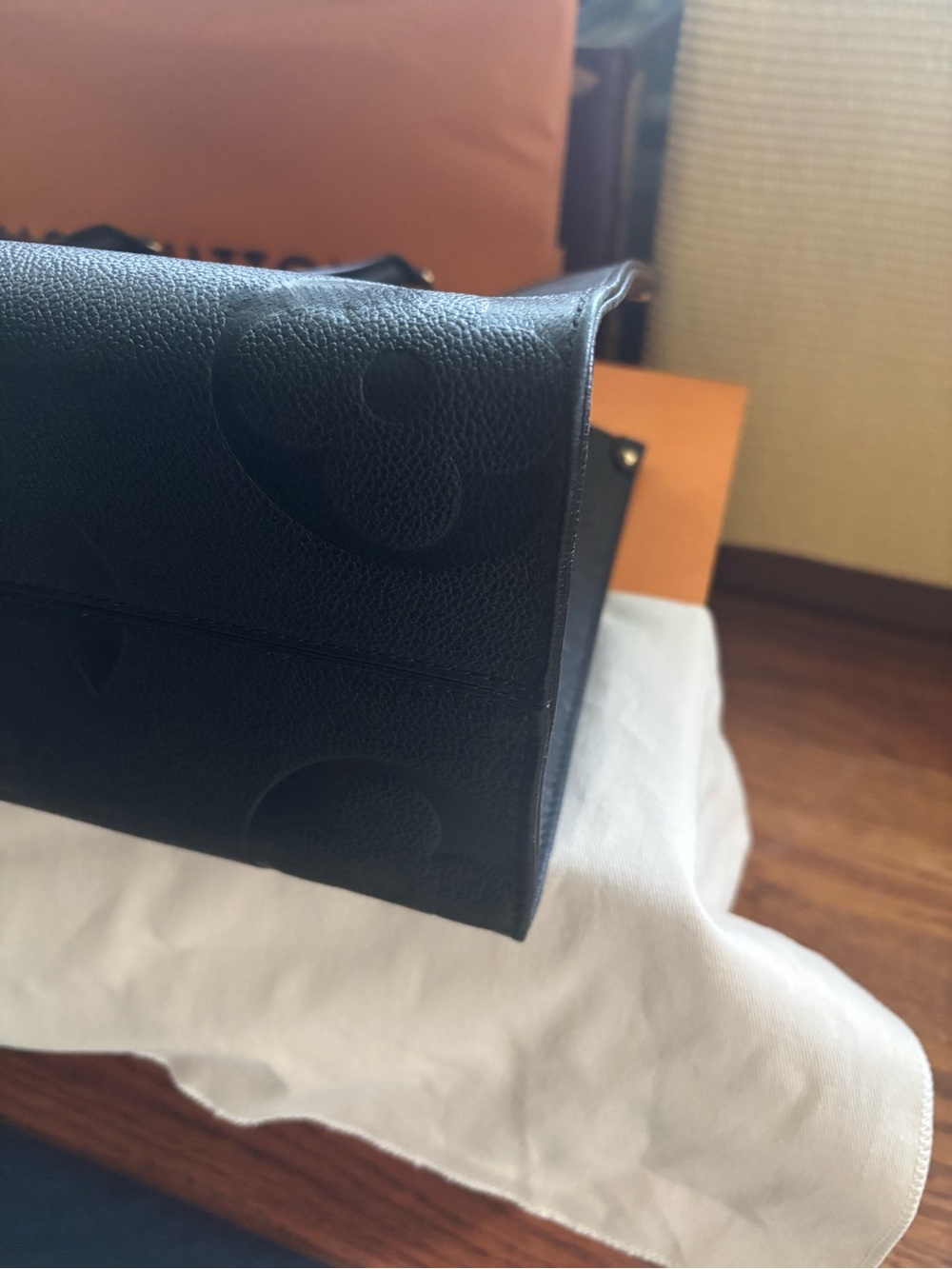 Authentic Louis Vuitton OnTheGo MM Monogram Empreinte Black Like New - Picture 6 of 15